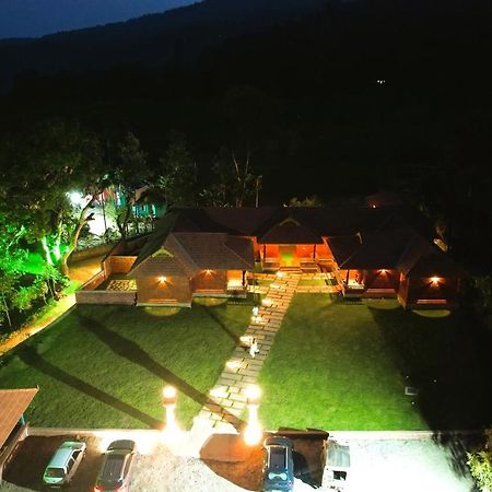 Parampara Resort By Malnadstays Kalasa Buitenkant foto